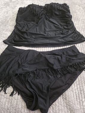 Swimsuits For All Black Halter Fringe Tankini Top & High-Waist Bottoms